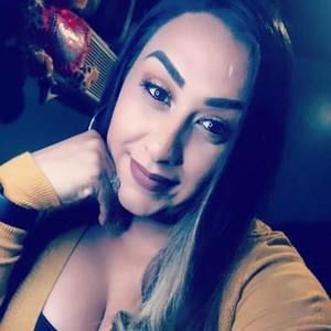 Meet your Posher, Nadia